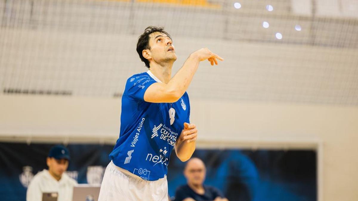 Paulo Renan Bertassoni al saque