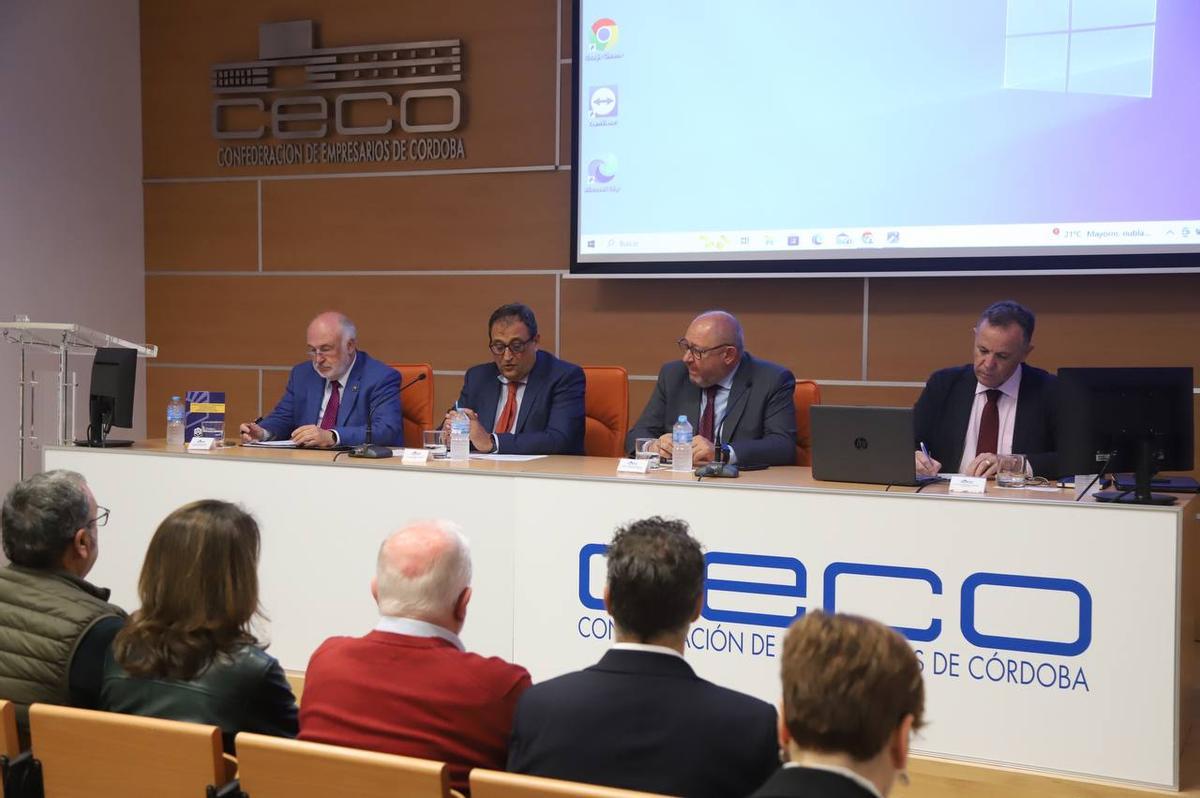 La UCO presenta su plan de mecenazgo en la sede de los empresarios cordobeses.