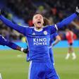 Jamie Vardy celebra su gol al Southampton junto a Fatawu