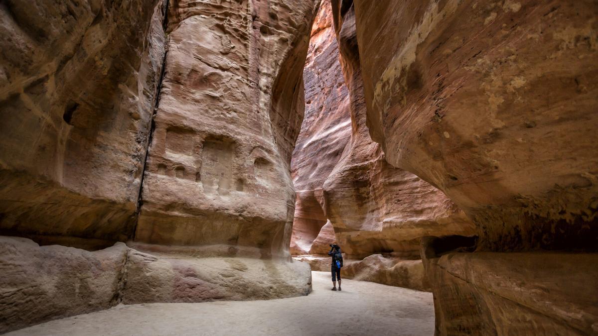 La forma más curiosa de llegar hasta Petra: así es el Jordan Trail