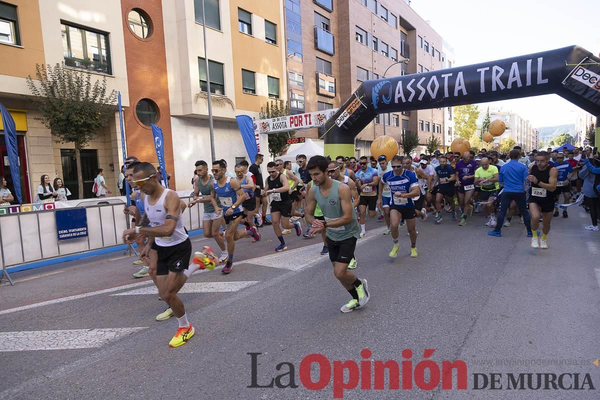 Carrera '10K Assota por ti' en Caravaca (salida y giro primera vuelta)