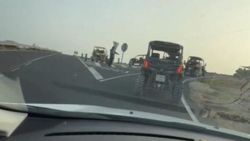 El Cabildo de Lanzarote avisa a los ayuntamientos: las excursiones en quad en suelo rústico están prohibidas