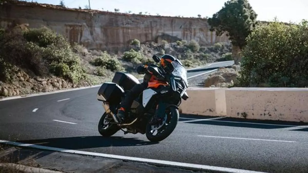 KTM Test Tour 2026: toda la gama naranja sale a la carretera