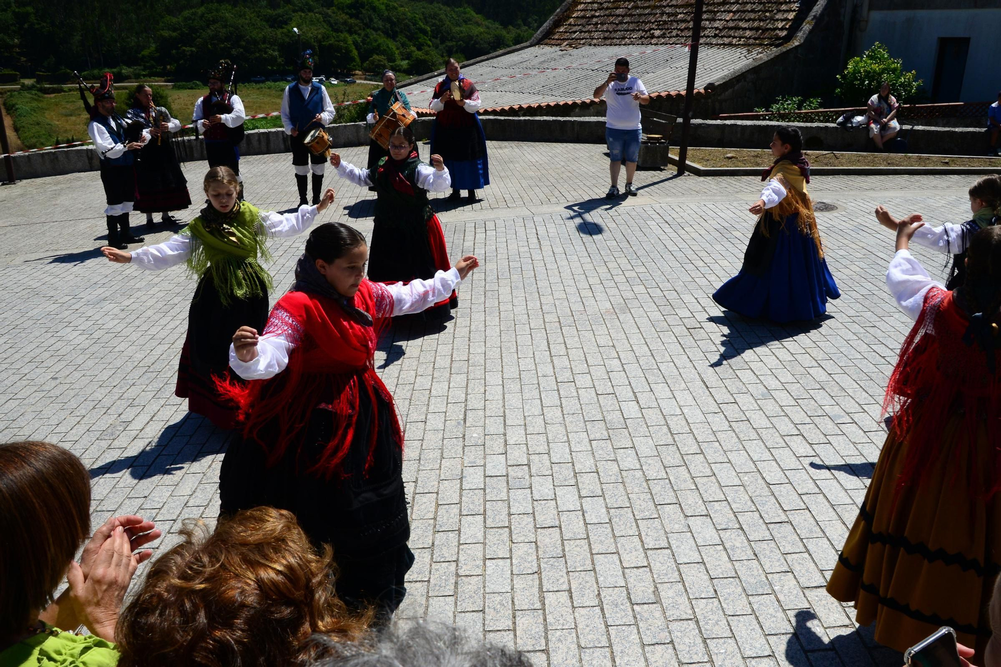 As celebracións do Día de Santiago en Ermelo, "berce do Morrazo"