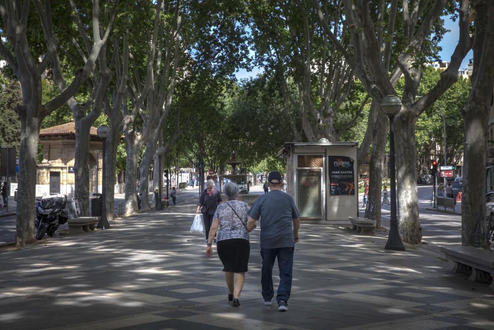 Los mayores toman el relevo en las calles