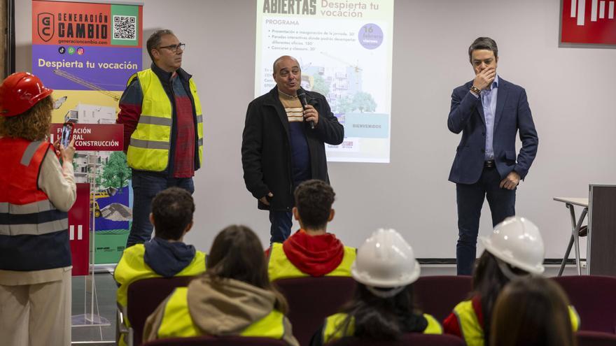 Jornada de puertas abiertas en la Fundación Laboral de Construcción: «Es un sector que podría interesarme como salida laboral»