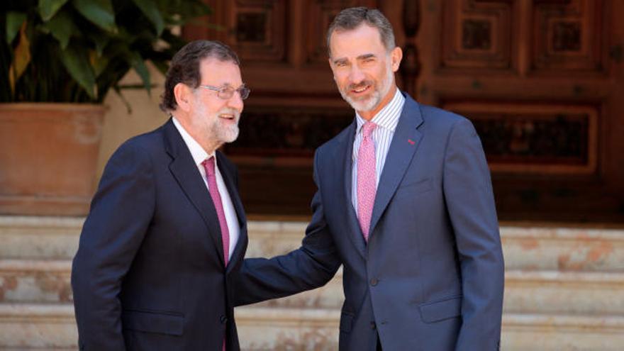 Rajoy llega al Palacio de Marivent para celebrar el tradicional despacho de verano con el Rey