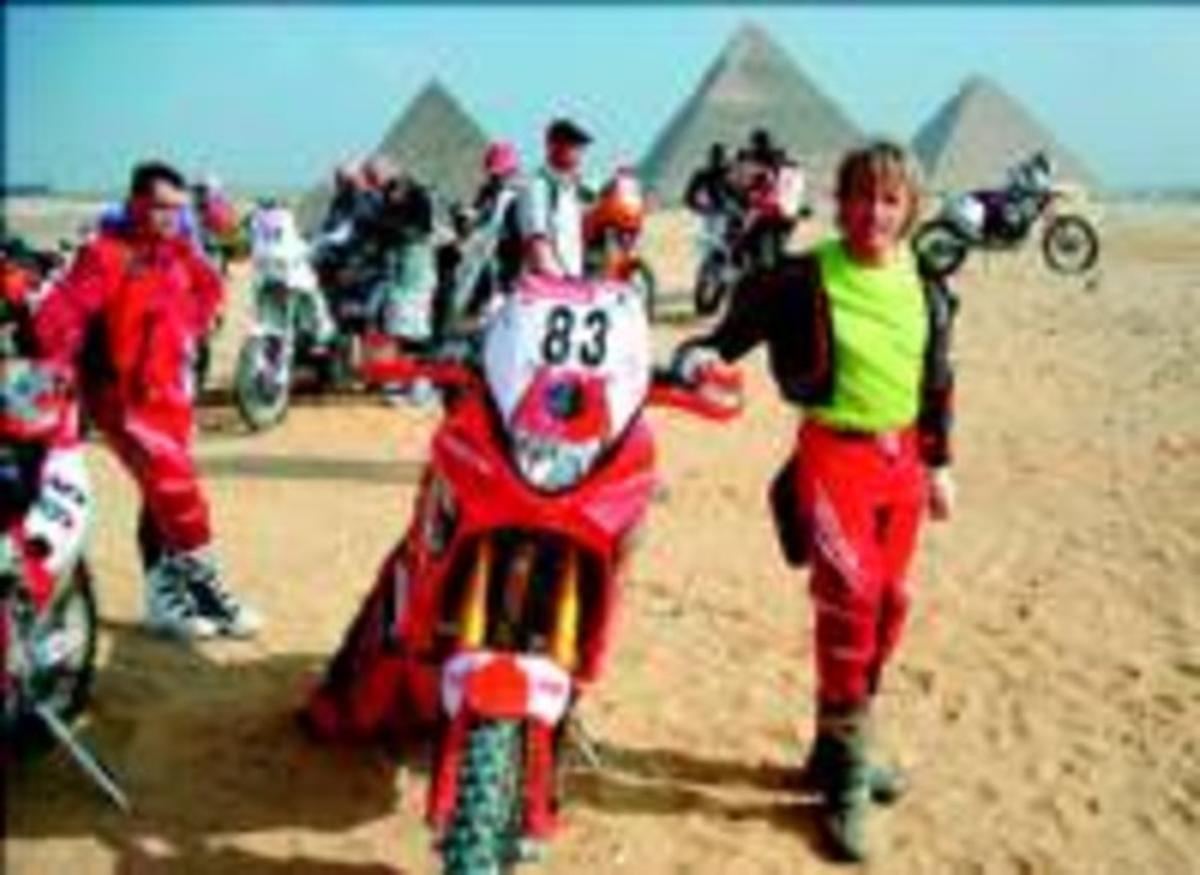 Esportista d’elit Jesús Calleja, al costat de la seva moto. Esportista d’elit Jesús Calleja, al costat de la seva moto.