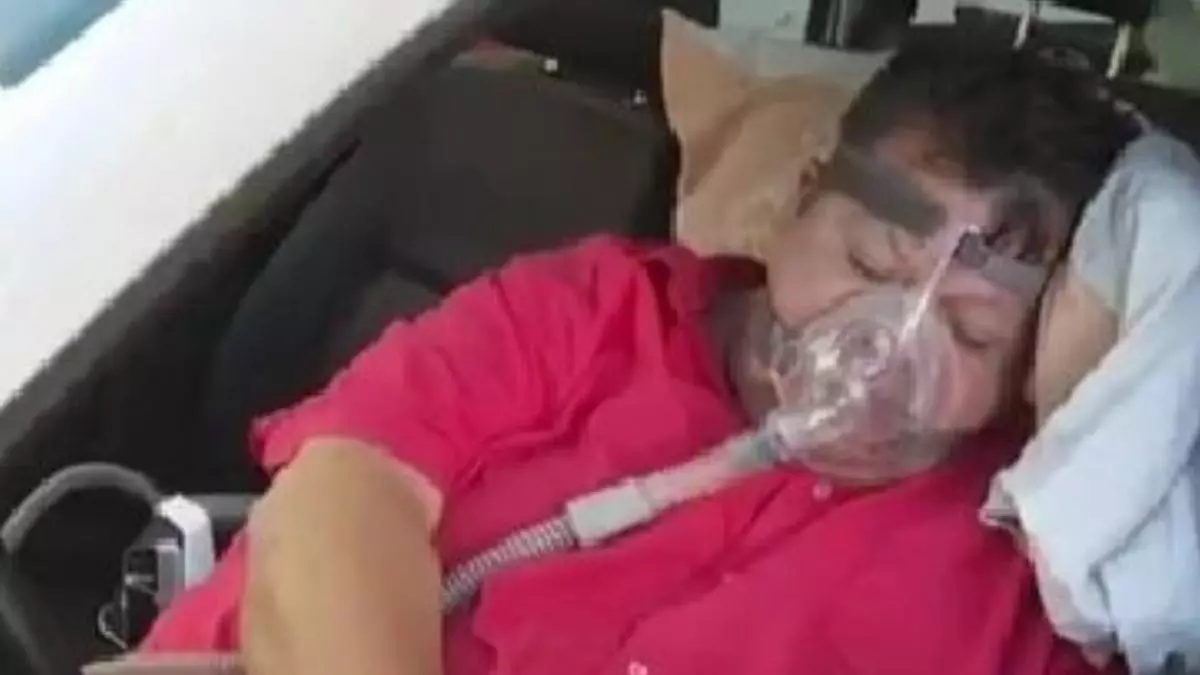 Franz, el hombre que vive en su coche en Las Palmas de Gran Canaria por falta de una vivienda adaptada