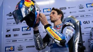 Àlex Márquez se prepara, en Assen, para salir a pista con la Ducati del team Gresini.