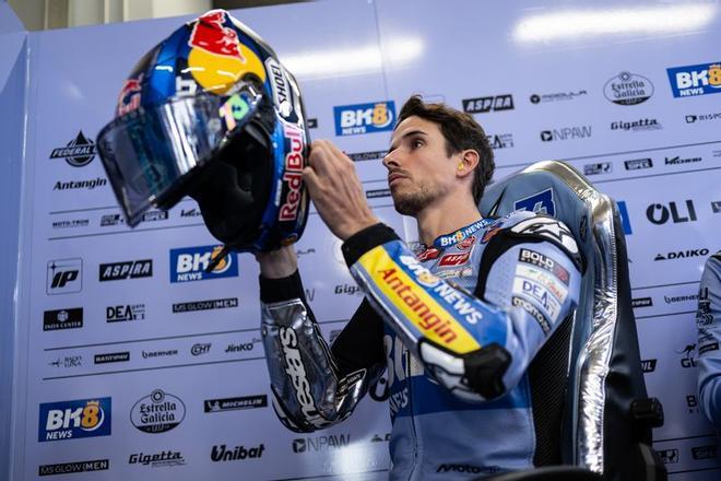 Àlex Márquez se prepara, en Assen, para salir a pista con la Ducati del team Gresini.