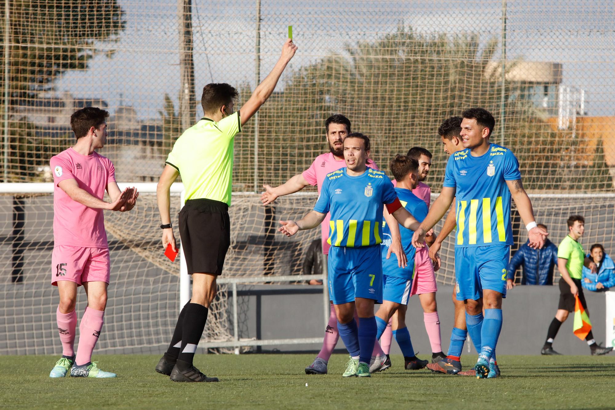 Partido entre el Inter Ibiza y el Binissalem