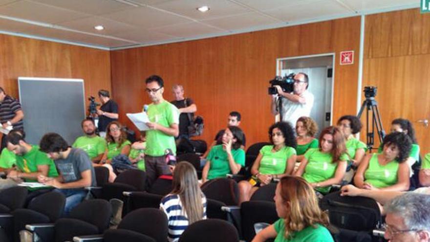 Momento de la intervención durante el pleno del representante de los docentes.