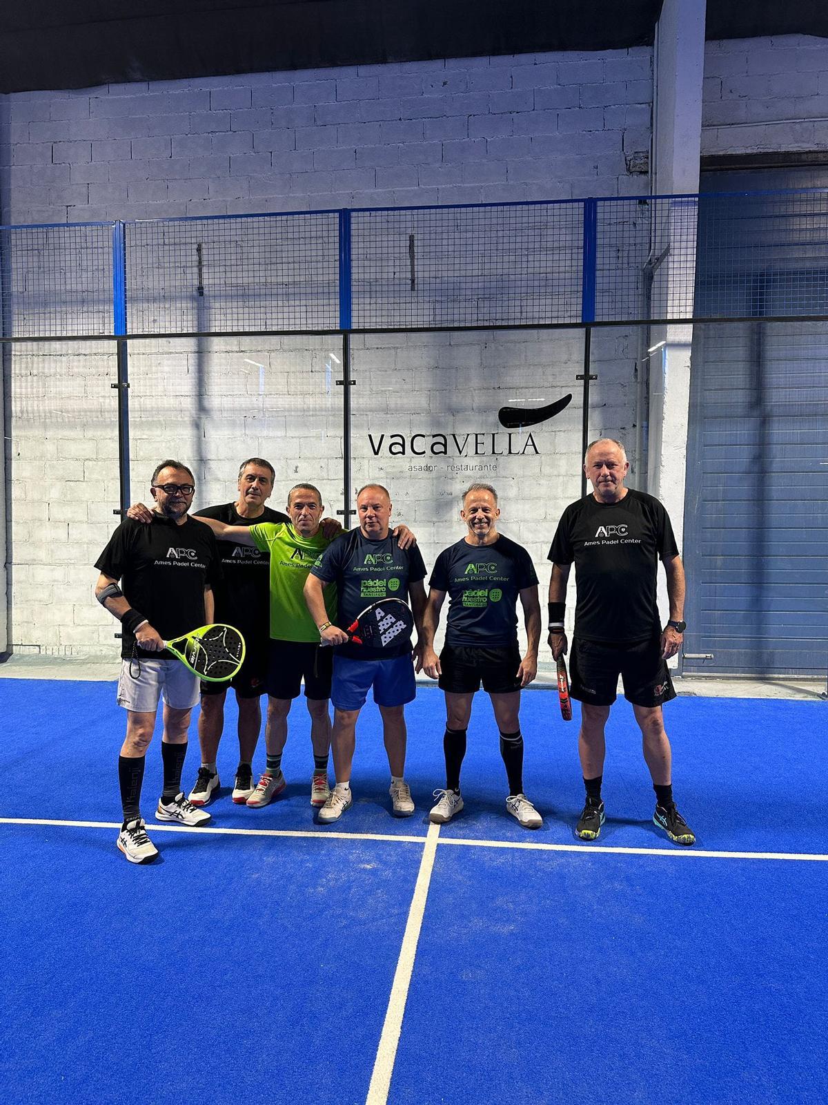 Desde la izquierda: Tino Carreiras, Sito Rey, Suso Rial, Betuco, Cabezas y Tino Casas.