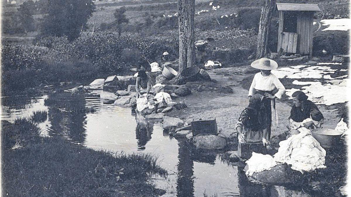 La Casa do Cabildo se adentra en la historia de la fotografía con 'Ksado. Iconas de Galicia'
