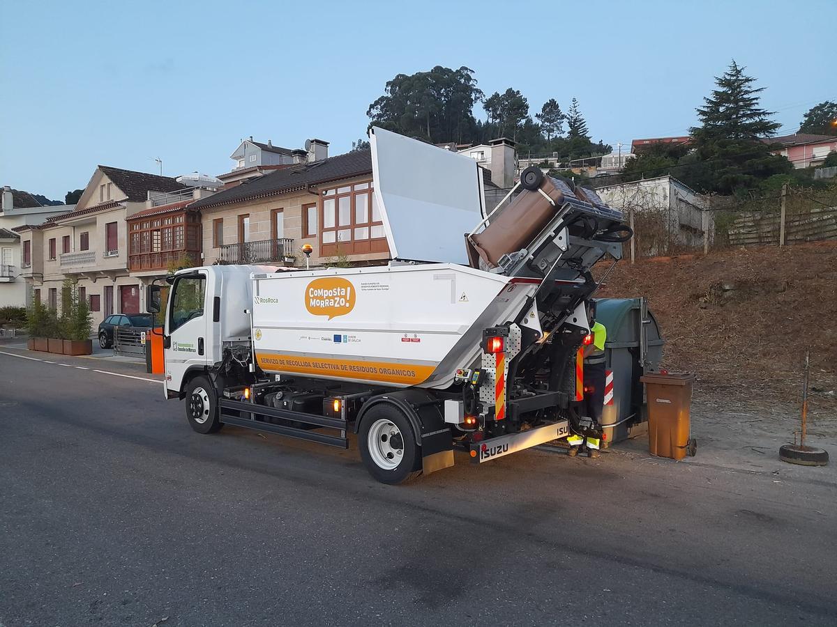 La recogida de biorresiduos en la campaña puerta a puerta para la hostelería de la Mancomunidade do Morrazo.