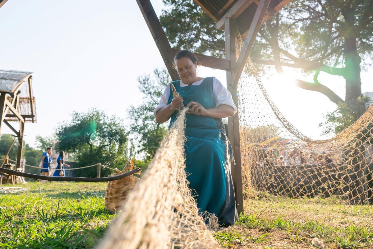 Artesanía en la "Viagem Medieval" de Santa Maria da Feira.