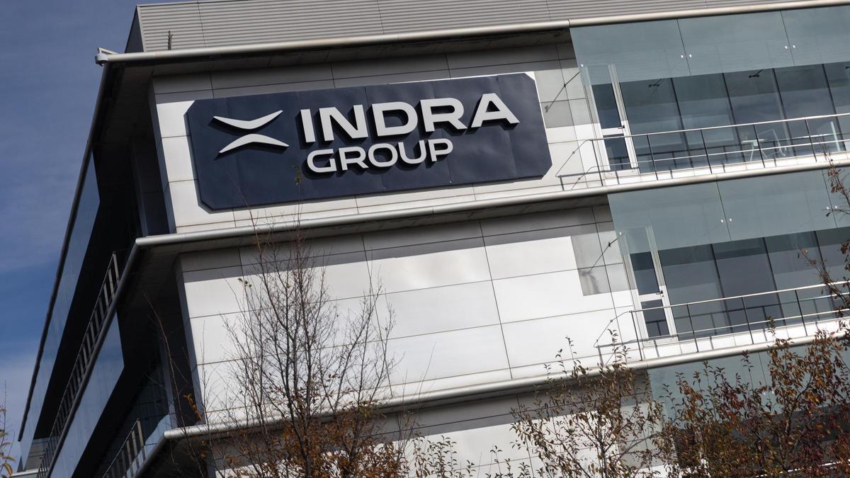 Fachada de la sede de Indra, a 25 de noviembre de 2025, en Alcobendas, Madrid (España).