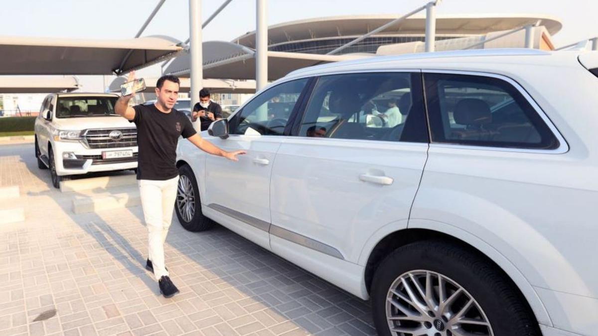 Xavi Hernández, després del dinar de comiat ahir a Doha.  | AL-SADD SC