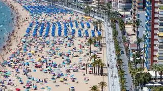 Las olas de calor están reduciendo el gasto de los turistas en España