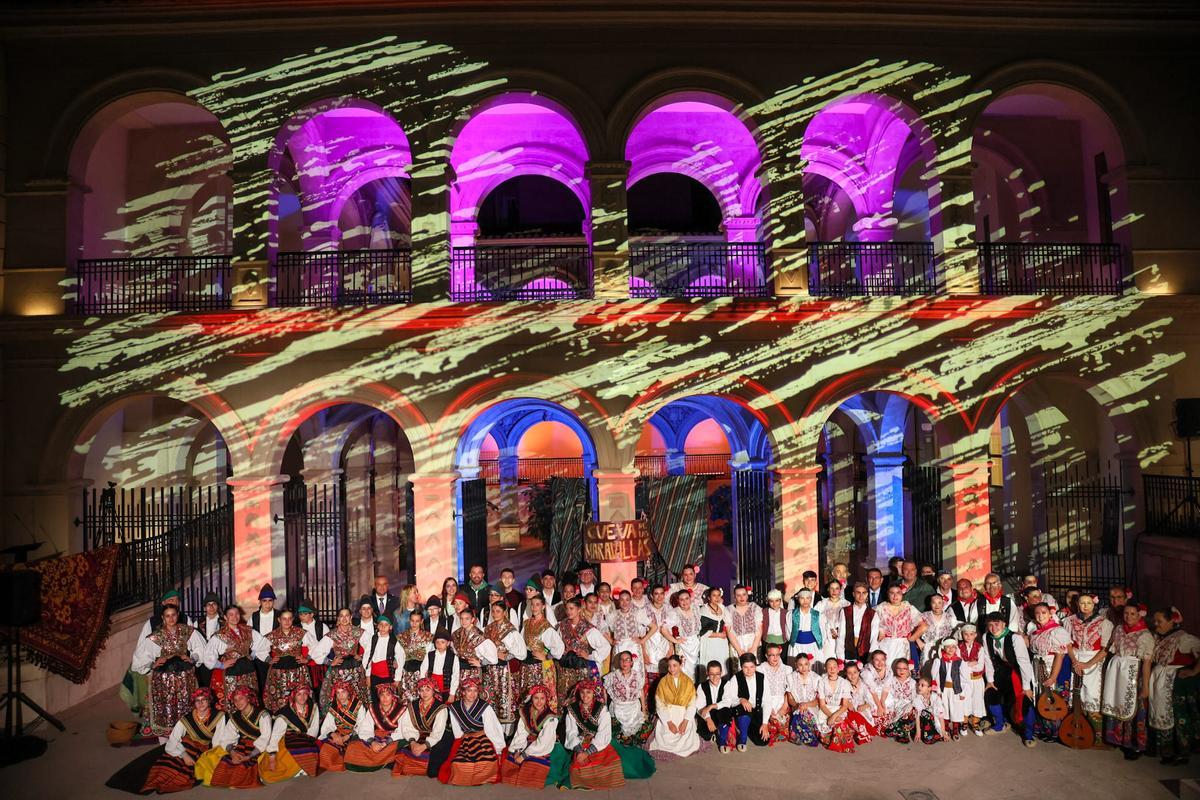 El Grupo de Danzas 'Doña Urraca', de Zamora, también tomaba parte en la muestra.