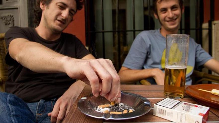 Crecen los fumadores: casi el 40% de la población extremeña consume tabaco a diario
