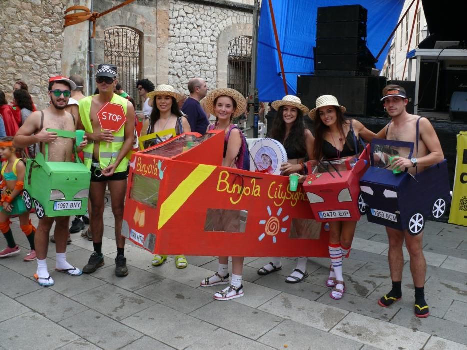 Trotz Schmuddelwetter haben am Samstag (16.9.) wieder mehr als tausend Personen an der "Correguda en roba interior" in Bunyola teilgenommen.