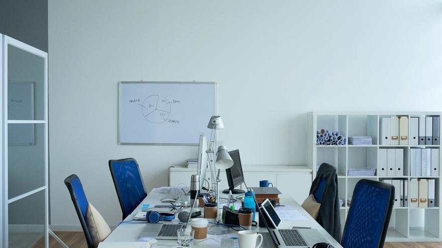 Más de 1,4 millones de personas faltan a su puesto de trabajo cada día en España: Manpower y CEOE reclaman  acción conjunta para frenar el absentismo