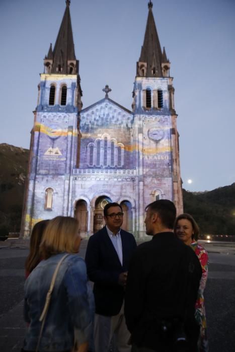 Proyección de "videomapping" en Covadonga.