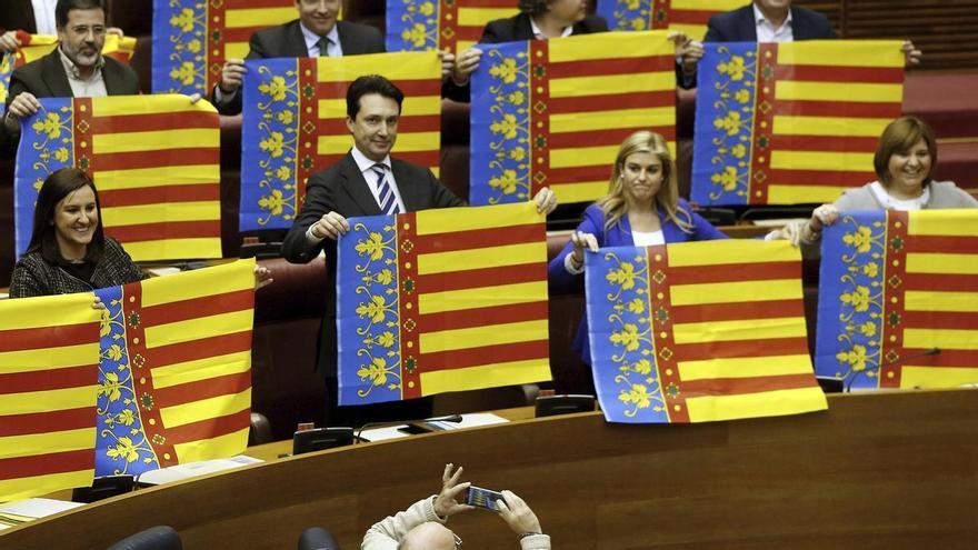 La batalla identitaria vuelve a emerger tras el cambio político en la Generalitat Valenciana