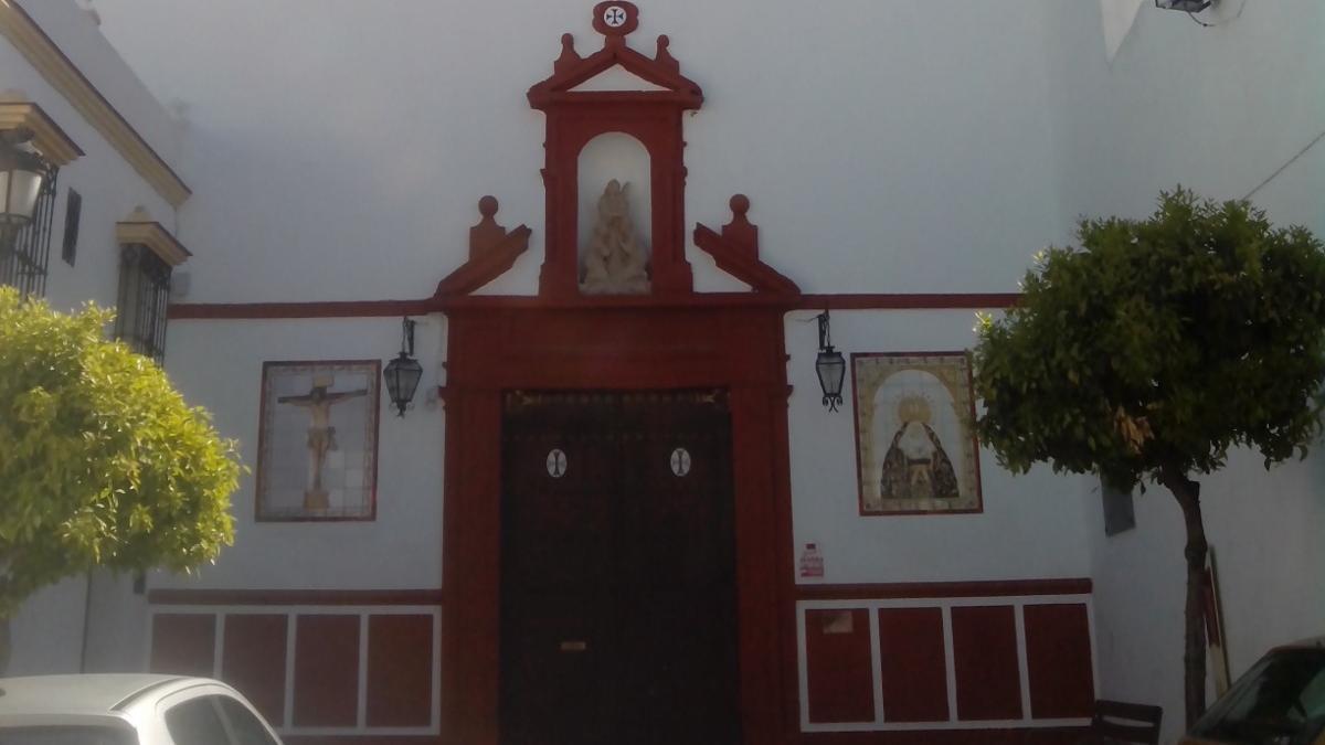Fachada del Convento de la Santísima Trinidad de La Rambla.