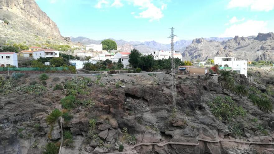 La red de saneamiento se apoya sobre una ladera en el barrio de Barranquillo Andrés, en las medianías de Mogán.