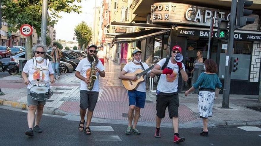 La Tabarra Quartet Band en el pasacalles inaugural de &#039;Vive la noche&#039; en el 2020