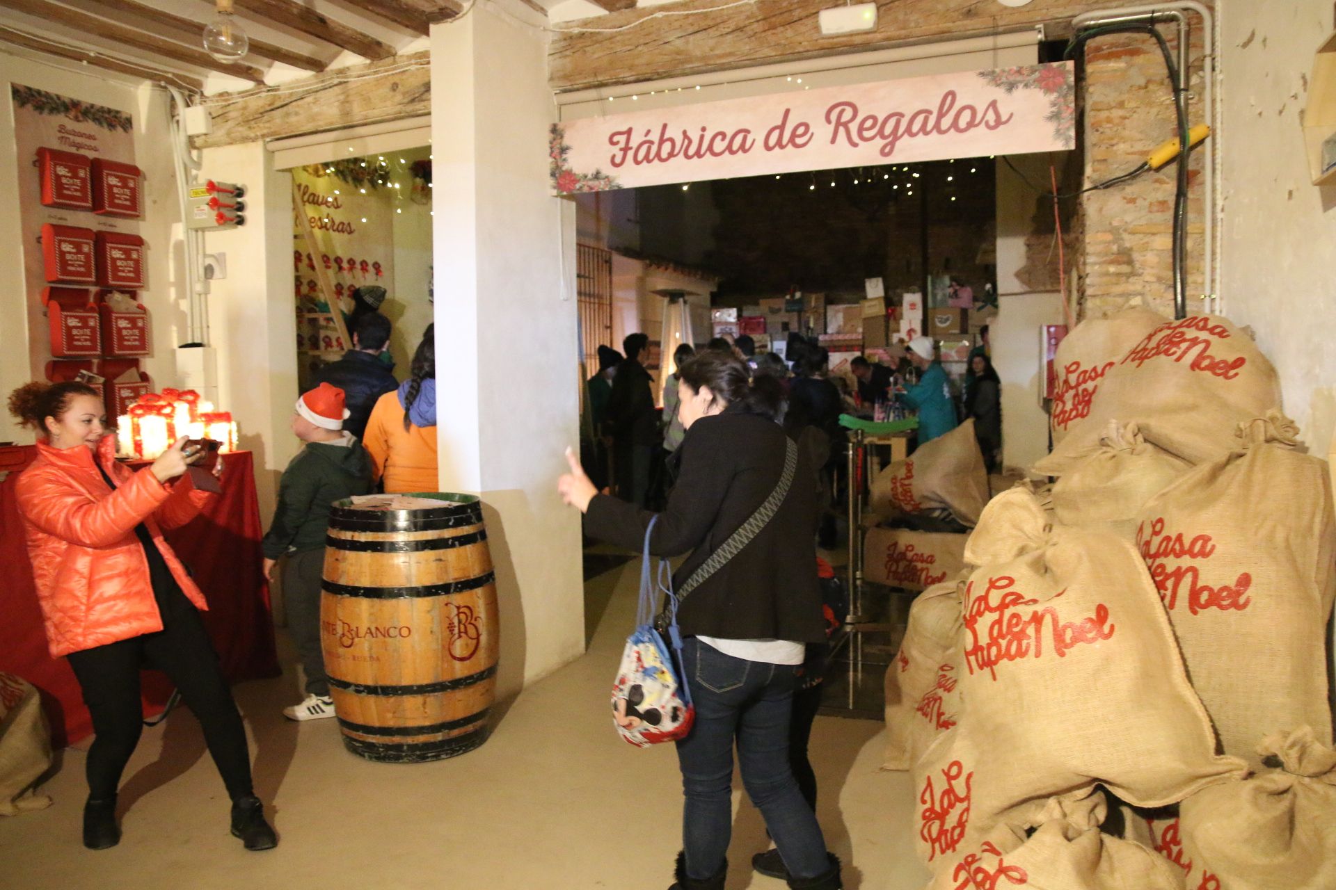 Galería de imágenes: Gran expectación en la Casa de Papá Noel más famosa de Castellón