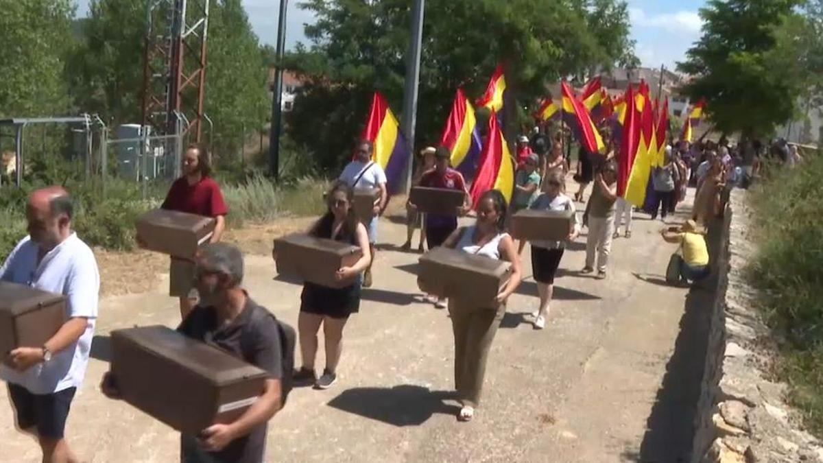 Imatge d'arxiu d'un dels actes més emotius de les Jornades de Memòria Històrica de Vistabella.