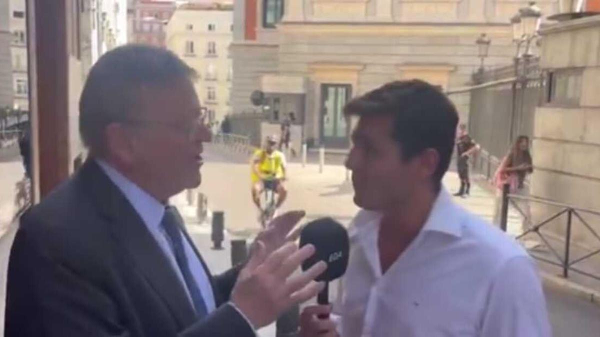 Ximo Puig junto a Vito Quiles en los alrededores del Congreso de los Diputados.