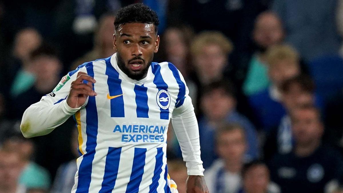 Jürgen Locadia con el Brighton &amp; Hove Albion