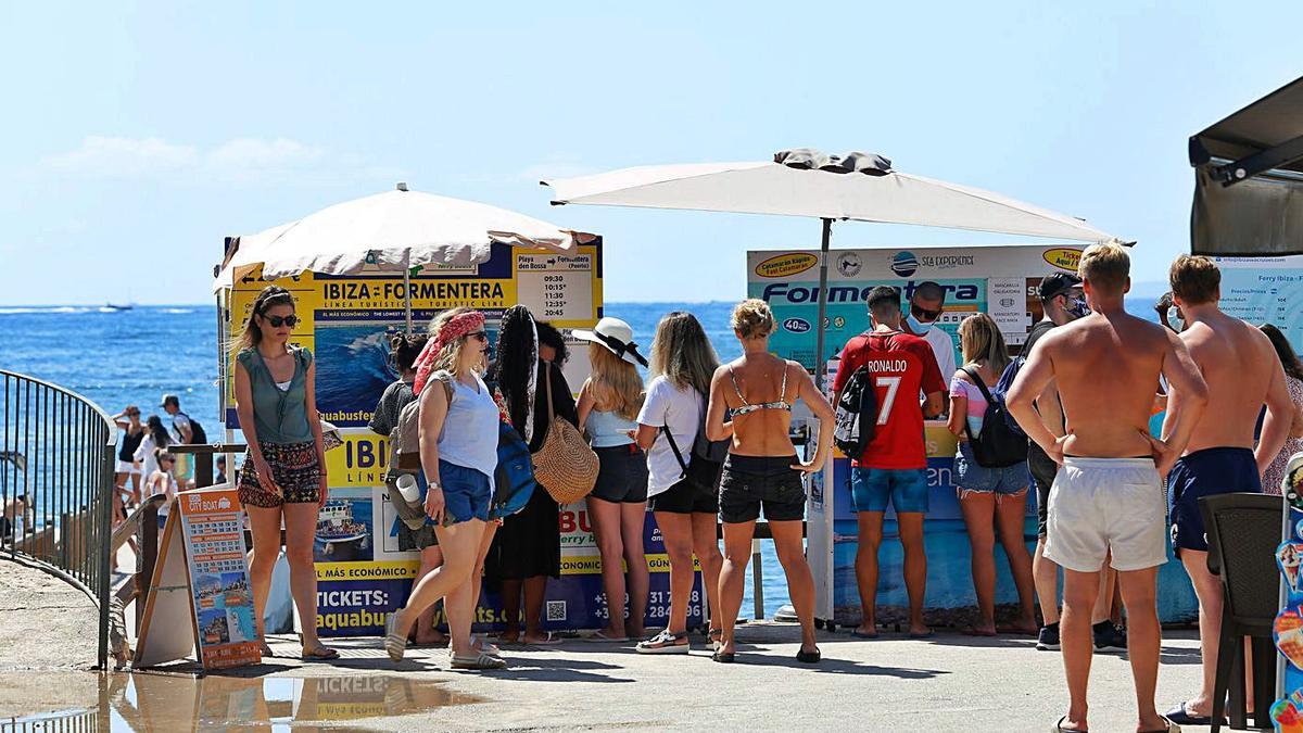 El turismo familiar llena Platja d’en Bossa y es Viver