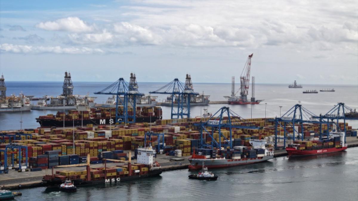 Vista aérea del Puerto de La Luz.