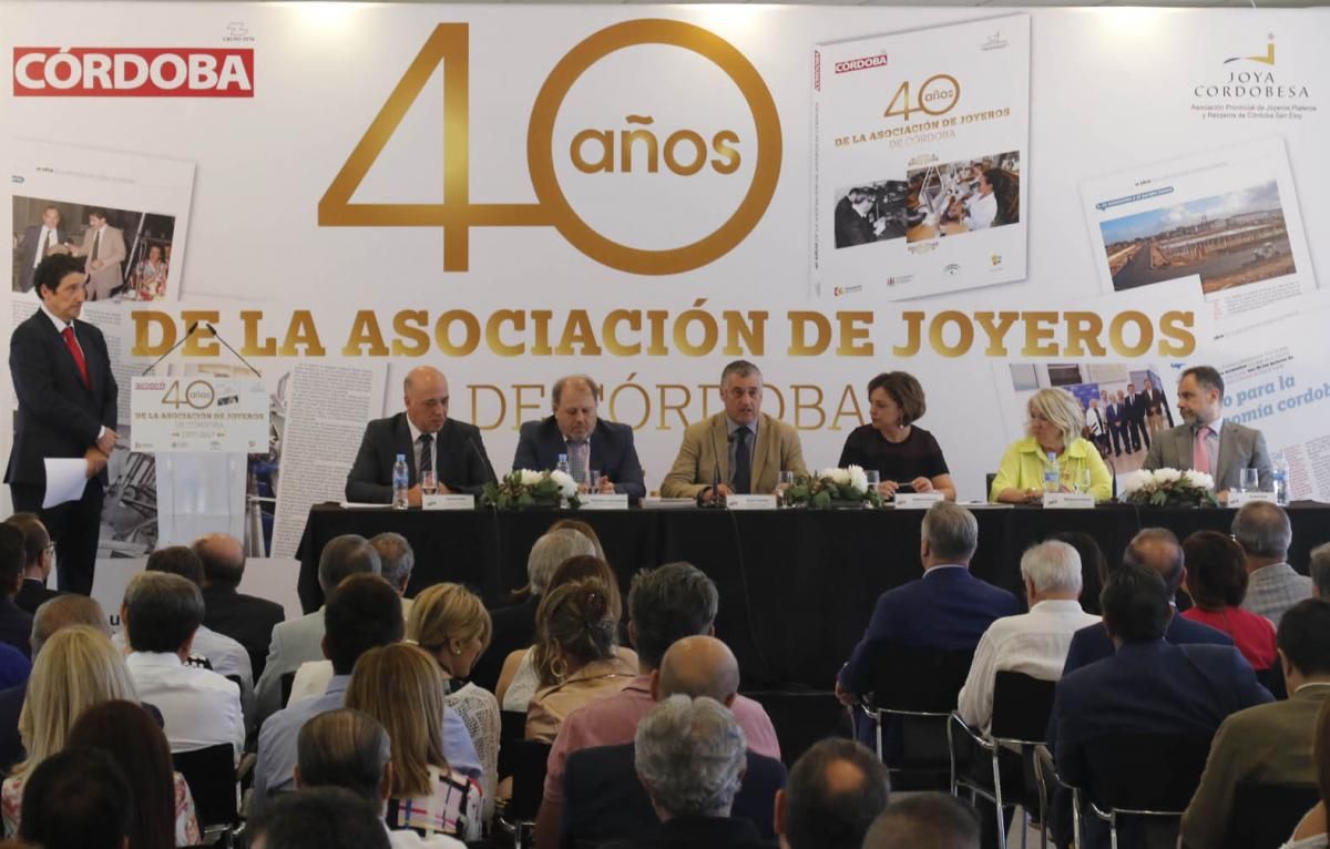 Fotogalería / Presentación del libro '40 años de la Asociación de Joyeros de Córdoba'