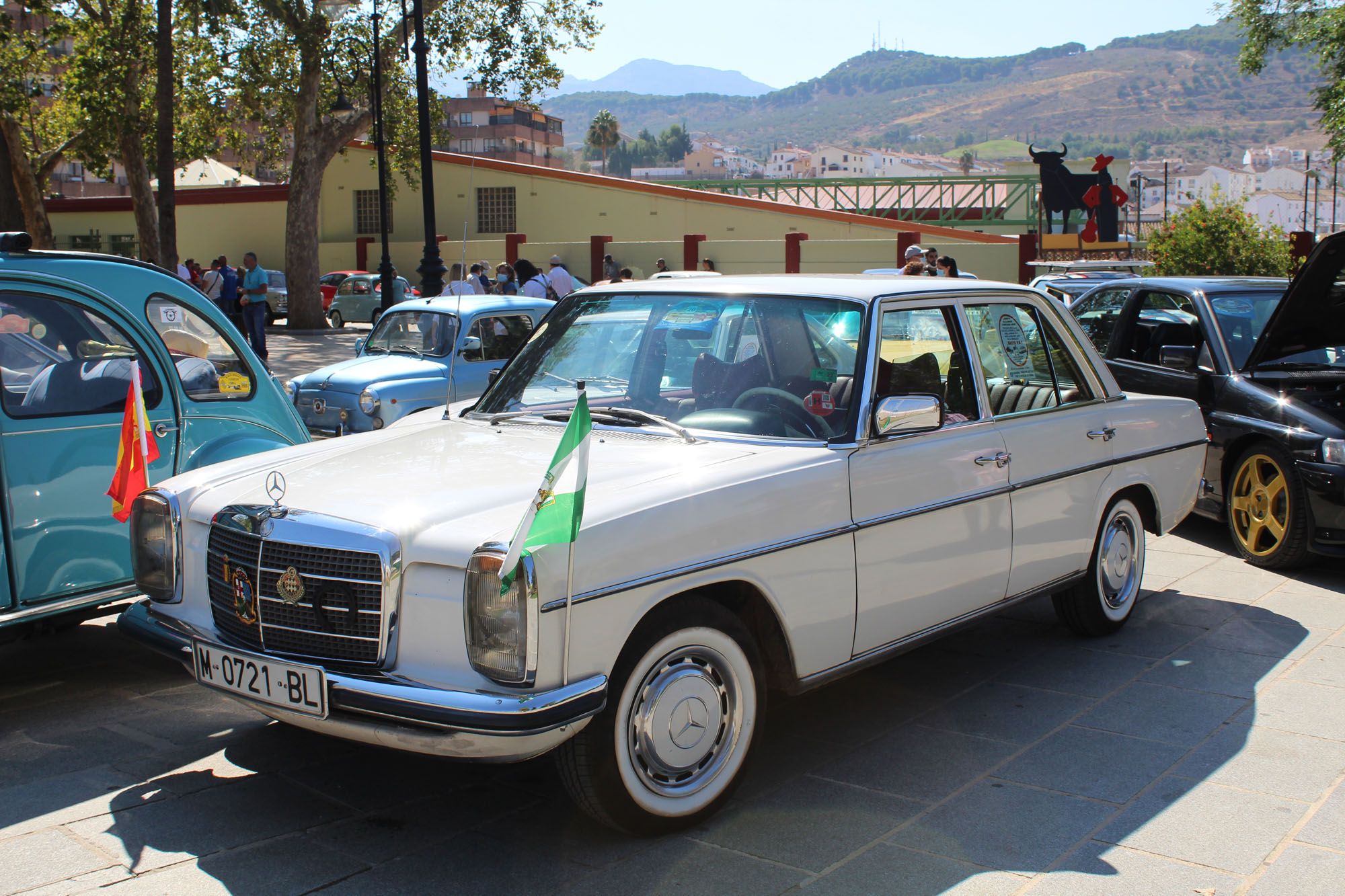 Concentración de coches clásicos en Antequera