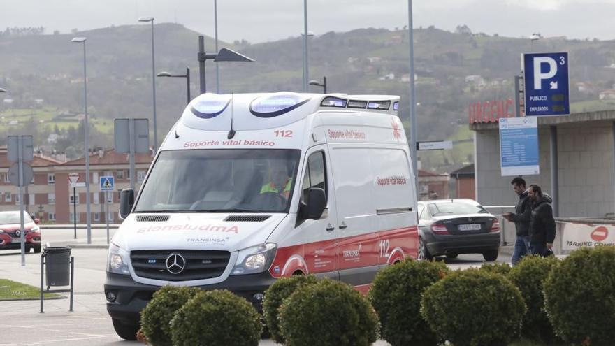 Ambulancia en el HUCA