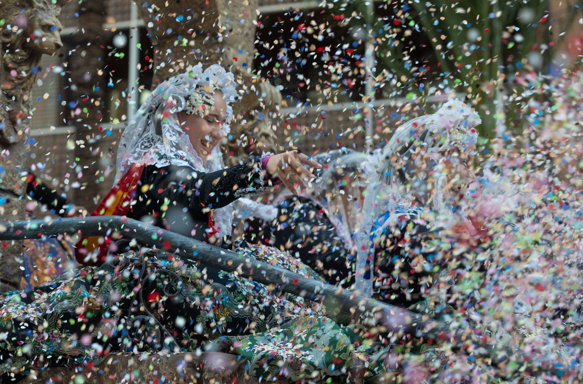 HOGUERAS DE ALICANTE | Un Coso Multicolor de menos a más