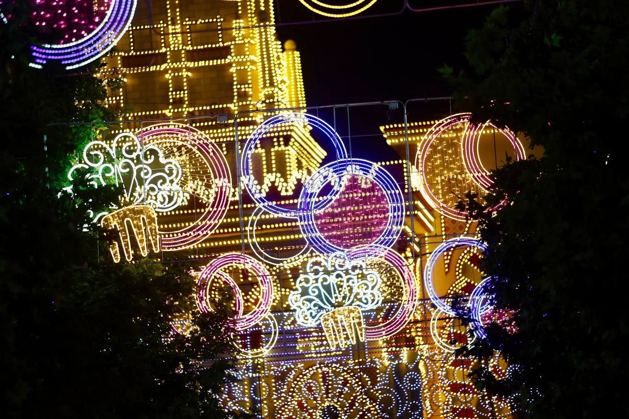 El Arenal se anima desde primera hora en el día del inicio de la Feria de Córdoba