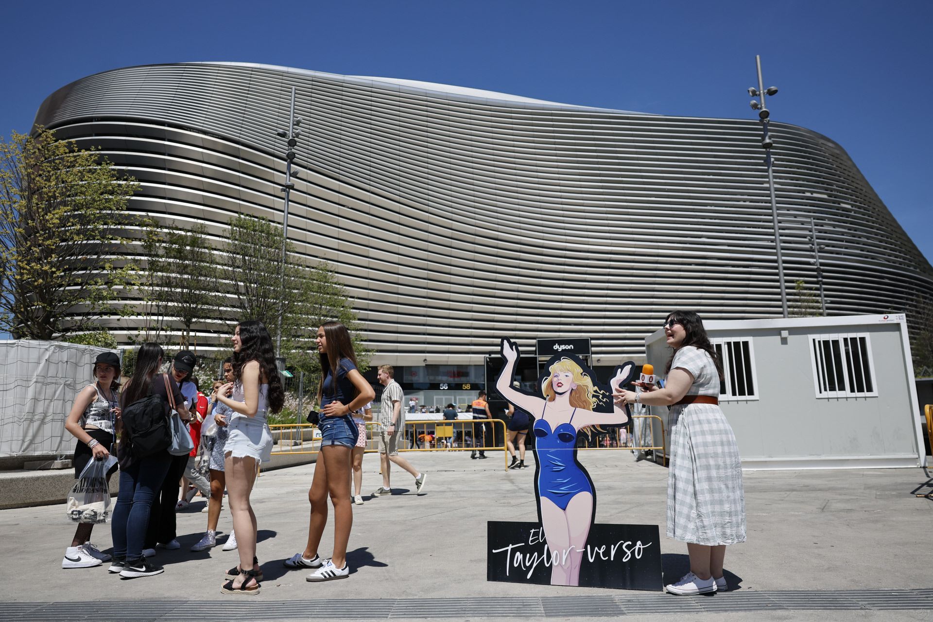 El estadio Santiago Bernabéu de Madrid durante el concierto de Taylor Swift