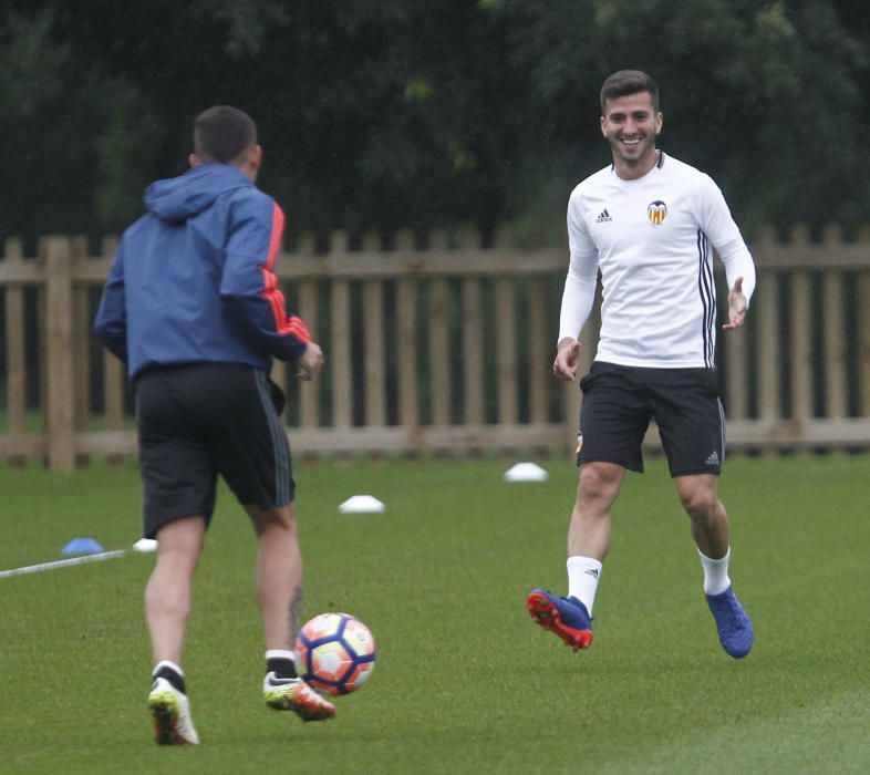 Entrenamiento del Valencia en Marlow