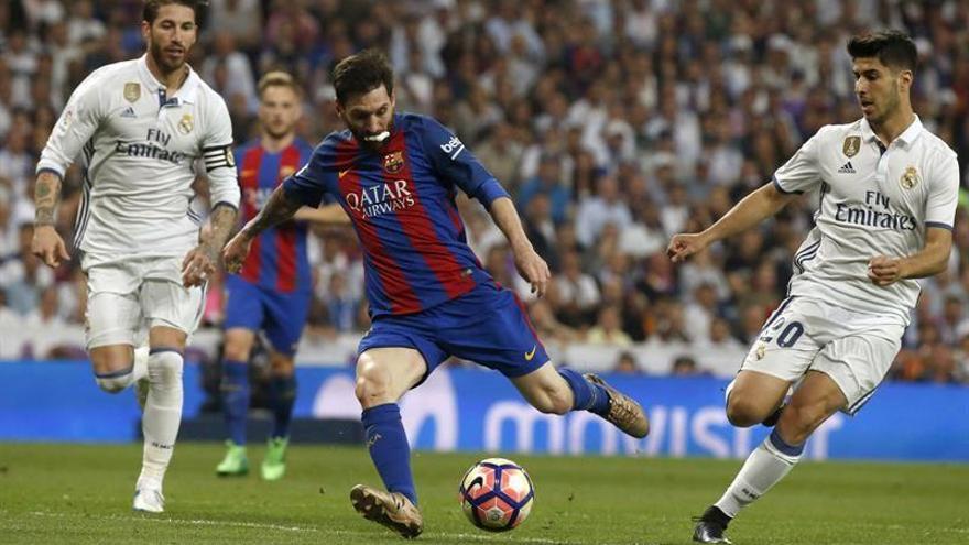 Messi lanza al Barça al liderato (2-3)