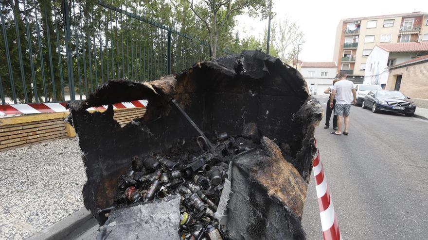 Ya van 143 contenedores quemados en Zaragoza por el vandalismo