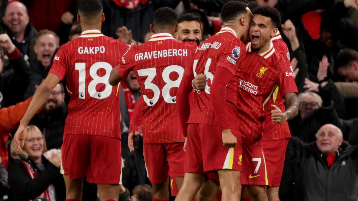 Los jugadores del Liverpool celebrando su gol ante el Manchester City