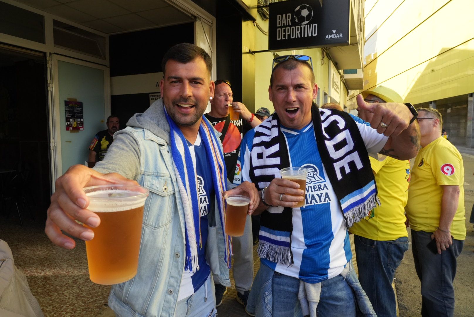 La afición del Villarreal en el partido contra el Espanyol en La Cerámica